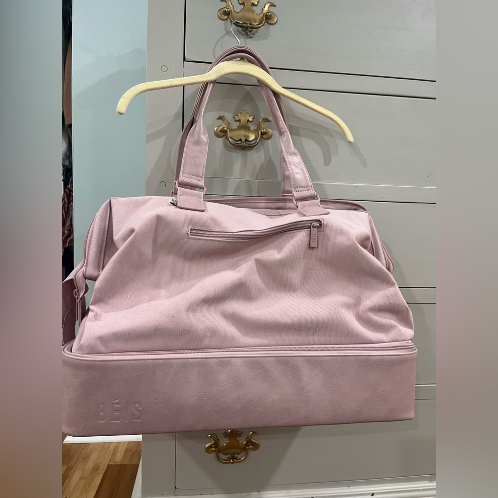 Béis Pink Weekender Travel Bag